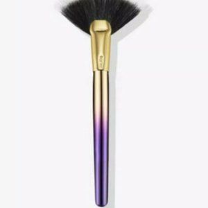 TARTE Rainforest of the Sea Highlighting Fan Brush $30 NIB